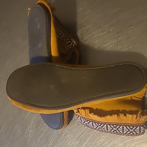 Laurentian Chief Moccasins Size 8 - Picture 3 of 3